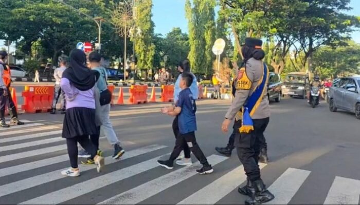 Mojang Lodaya Turun Gunung, Polwan Bogor CFD Tangani Lalu Lintas dengan Cerdas