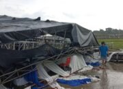 Badai Menyapu Bogor, Tenda Ambruk, Warga Berteriak Histeris