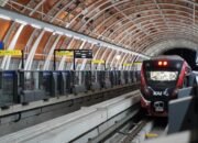 **Penumpang LRT Jabodebek Dievakuasi Jalan Kaki, Operator: Pilihan Terakhir**