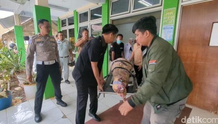 Tragedi Tol Batang: Bus Terguling, 2 Orang Tewas, Ibu-Anak Jadi Korban