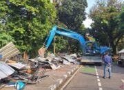 “Pasar Barito Dibongkar, Pedagang Berbondong Menuju Sentra Fauna Lenteng Agung”