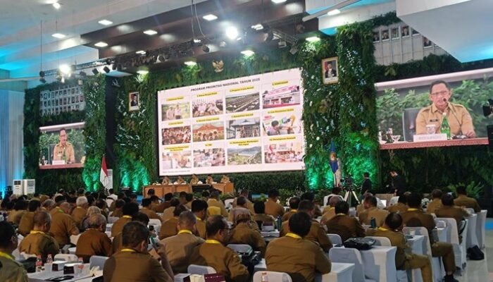 Mendagri Serukan Penyelidikan Sertifikat Higiene Dapur MBG, Kepala Daerah Wajib Turun Tangan!