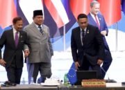 “Gandeng Sultan Brunei, Prabowo Curi Perhatian di KTT ASEAN”