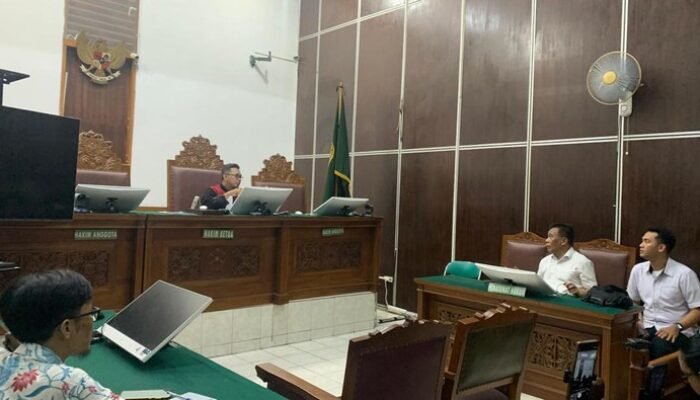 “Hakim Menolak Praperadilan Delpedro, Apa Alasannya di Kasus Penghasutan?”