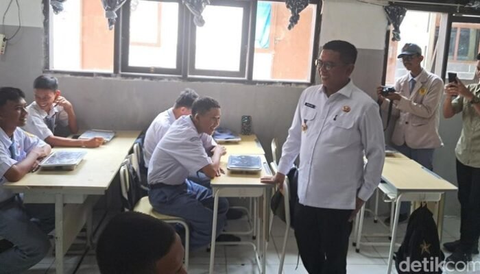 “Andra Soni: Banten Dambakan 1.300 SPPG, Namun Hanya 400 Dapur MBG yang Ada!”