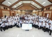 [Mensos Resmikan Pelatihan Kepala Sekolah Rakyat: Menuju Pendidikan Merata di Bandung]