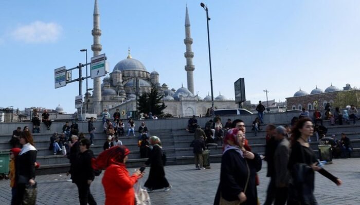 Gempa M 6,1 Guncang Turki, Ribuan Bangunan Runtuh dalam Sekejap!