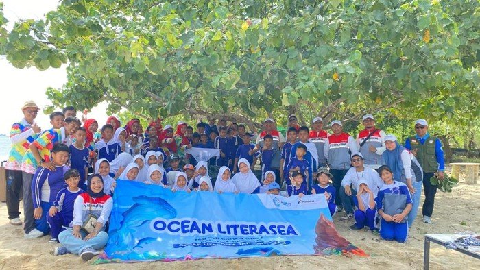 PET Tanjung Uban Dukung Warga, Berdayakan Nelayan dan Bantu Sekolah!