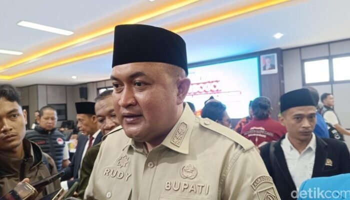 Waspadalah! Bupati Bogor Instruksikan Kades-Camat Antisipasi Bencana Musim Hujan