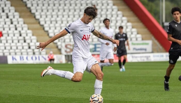 Dari London ke Bangkok: Eks Akademi Chelsea dan Tottenham Segera Beraksi untuk Thailand!