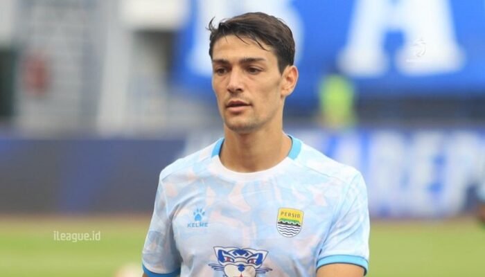 “Barba: Misi Menegakkan Kembali Gengsi Persib di Liga”