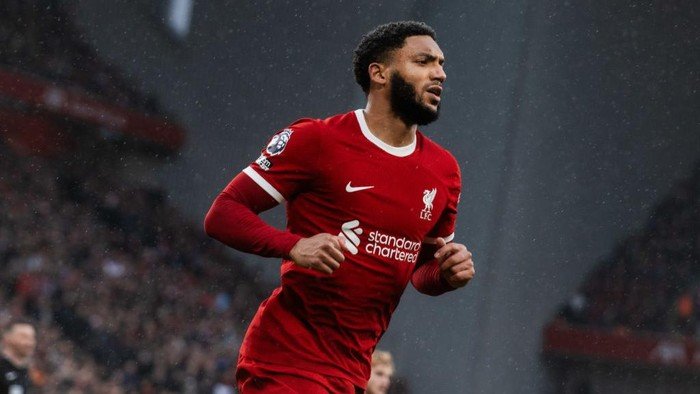 Skandal Liverpool vs Palace: Fans Rebut Perhatian dari Joe Gomez!