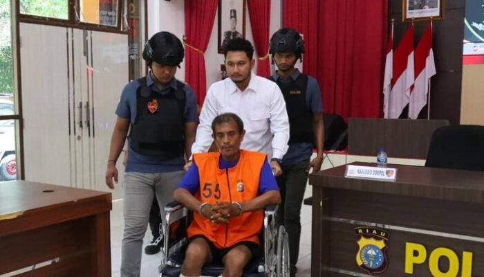 Diam-Diam, Fakta-fakta Pembunuh Keji di Siak Paksa Korban Threesome dengan Istri Bikin Heboh