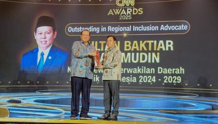 Perjuangkan Daerah Otonom, Ketua DPD Raih CNN Award 2025 – Update 2