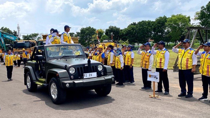 Indonesia Siaga Cuaca: Kementerian PU Amankan Masyarakat dari Badai