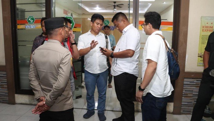 Polisi Membongkar Misteri Penembak Kantor Ekspedisi di Tangerang, Ciri-cirinya Shocking!