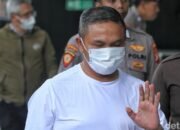 10 Orang Ditangkap KPK dalam OTT Gubernur Riau, Daftar Nama Dikembangkan!