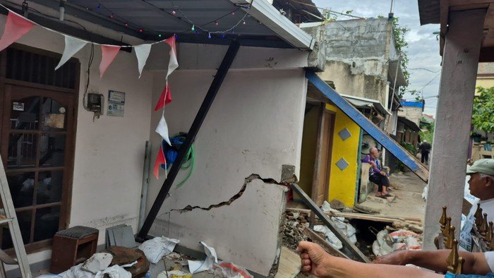 Tanah Amblas di Jaktim, Pemkot Jaktim Perintahkan Pembongkaran Pagar di Atas Drainase