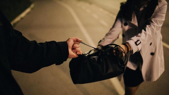 Wanita Dijambret di Bogor hingga Tersungkur dari Motor, Tas Raib - Update 2