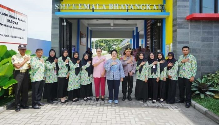 Kapolri: SMP Kemala Bhayangkara Terima Fasilitas IFP dari Presiden RI – Update 1