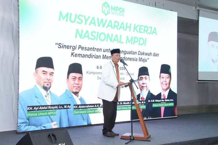 HNW Bicara: Pesantren, Cita-Cita Bangsa, dan Perjuangan Generasi Muda