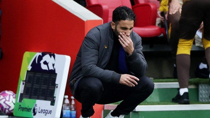 Amorim Ungkap Krisis Pertahanan MU: Beban Berat Bagi Solskjaer