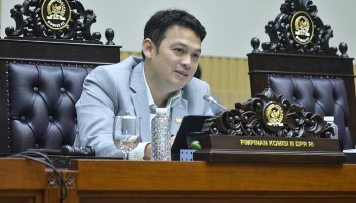 “Komisi III DPR Nilai KPK Pamerkan Uang ke Publik Bentuk Akuntabilitas, Benarkah?”