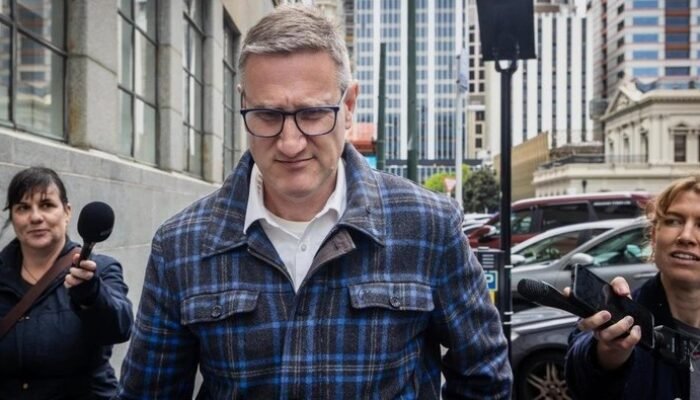 “Skandal Mengerikan: Mantan Pejabat Polisi Selandia Baru Dikaitkan dengan Eksploitasi Seks Anak, Namun Bebas dari Tuntutan!”