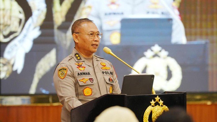 Satyalencana untuk Ketua Gugus Tugas, As SDM Polri Berprestasi