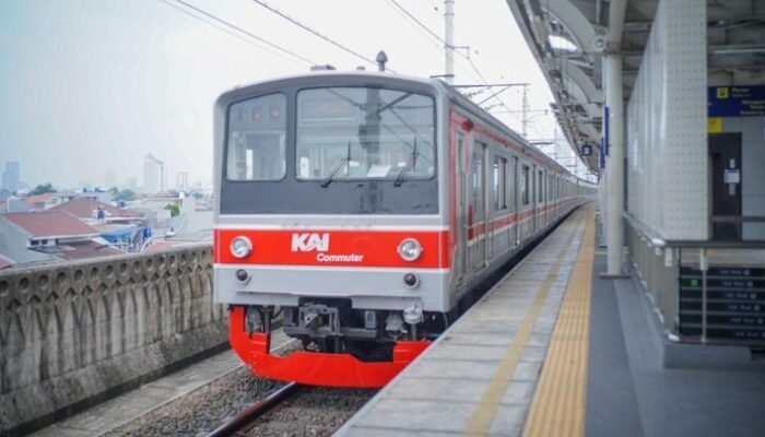 “Ada Kanopi Kebawa Angin di Kabel LAA KRL: Petaka Baru di Jalur Solo-Jogja?”