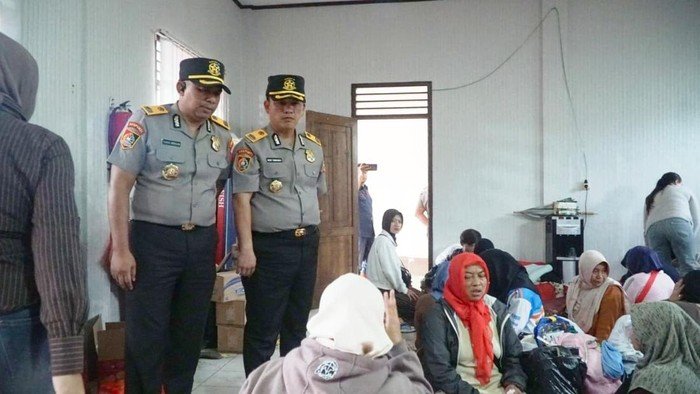 Cisarua Longsor, Siswa Sespimti Polri Turun Tangan: Bantuan Nyata bagi Warga