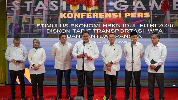 Seskab Ungkap Pemerintah Siapkan Rp 911 M untuk Diskon Transportasi Mudik - Update 1