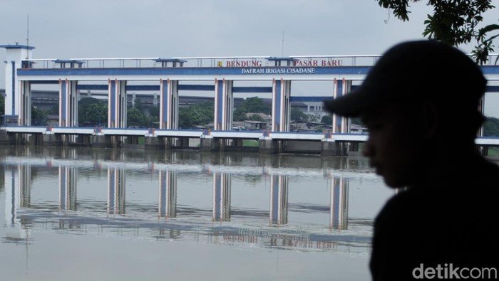 Kebakaran Pabrik di Tangerang: 20 Ton Pestisida Racun Sungai Cisadane