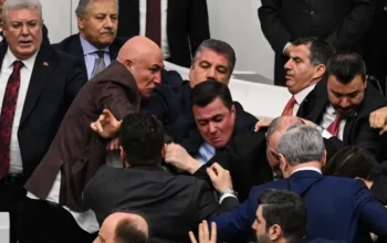 Ricuh! Anggota Parlemen Turki Adu Jotos Gegara Menteri Baru Erdogan, Hebohkan Sidang