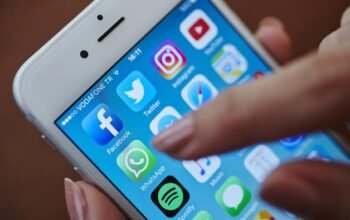 Penumpang Diduga Mesum Tertegur Sopir Taksi Online, Ceritanya Viral!