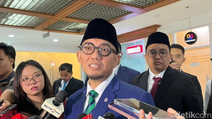 **Wemenhaj: Umrah dari Asrama Haji Tidak Wajib, Pilihan Jemaah Bebas**