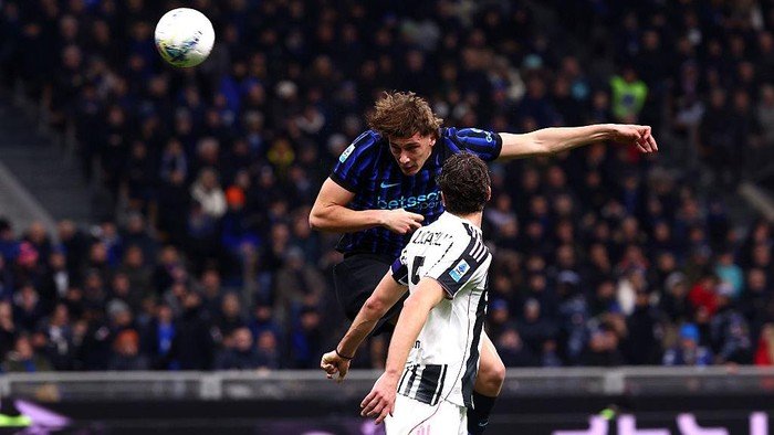 Inter 3-2 Juventus: Nerazzurri Kocok Strategi 10 Pemain Bianconeri!