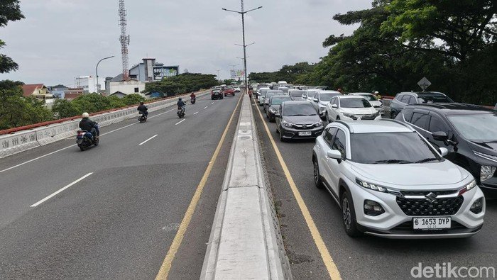 Bandung Terjebak Macet karena Long Weekend Imlek, Ini Penyebabnya!