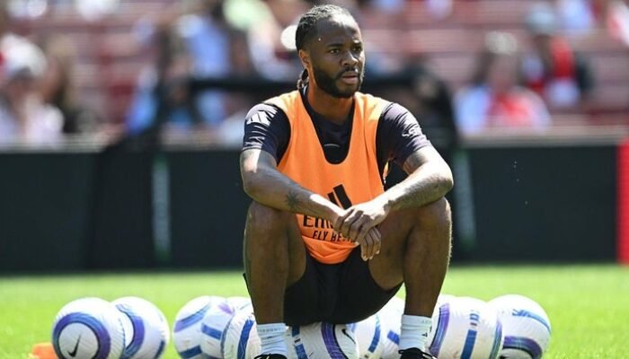 Sterling: Dari Kebahagiaan ke Kegagalan di Feyenoord?