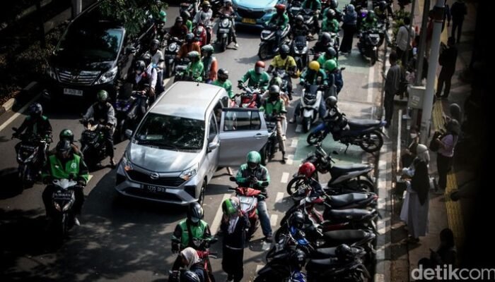 “Pasar Palmerah Semrawut, Akses Stasiun Jadi Masalah Besar”