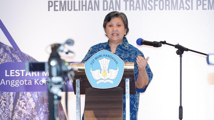 Waka MPR Dorong Kebijakan Tepat-Dedikasi Guru: Solusi untuk Pendidikan Merata di Indonesia