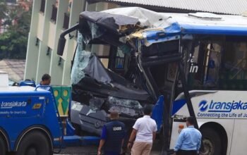 Polisi Periksa Sopir TransJ yang Adu Banteng di Jalur ‘Langit’ – Update 2