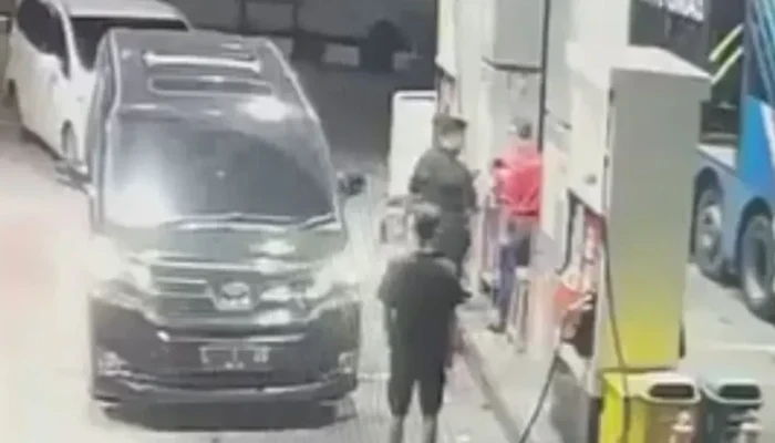 **Petugas SPBU di Jaktim Diterjang Pemobil Nopol Bodong yang Ngaku Aparat**
