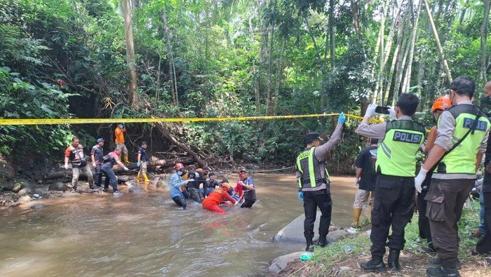 [Wanita Tewas Mengerikan di Malang, Pacar Diduga Berperan...]
