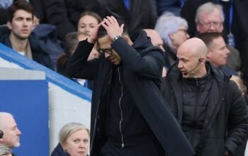 Chelsea Disebut Mundur Lima Langkah Bersama Rosenior, Krisis Tim Terjadi?