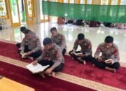 Ramadan Kareem, Brimob Polda Metro Berikan Tadarusan dan Takjil di Bekasi