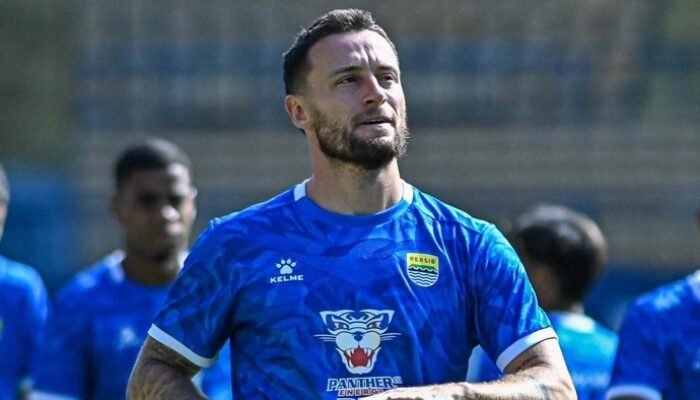 “Dari Kebuntuan ke Comeback, Marc Klok Bersiap Pulih dan Membela Persib!”