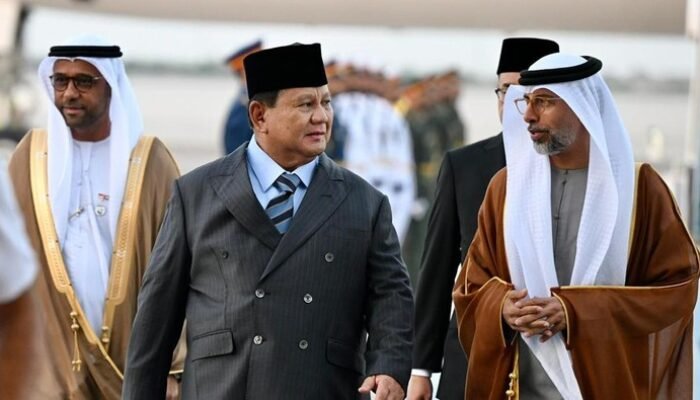 “Bakal Ada Perubahan Besar? Prabowo Bertemu Presiden MBZ di Abu Dhabi”