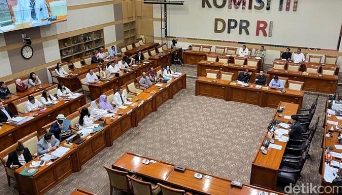 “Keluarga Radiet, Terdakwa Pembunuh Mahasiswi Unram, Ngadu ke Komisi III DPR demi Keadilan!”