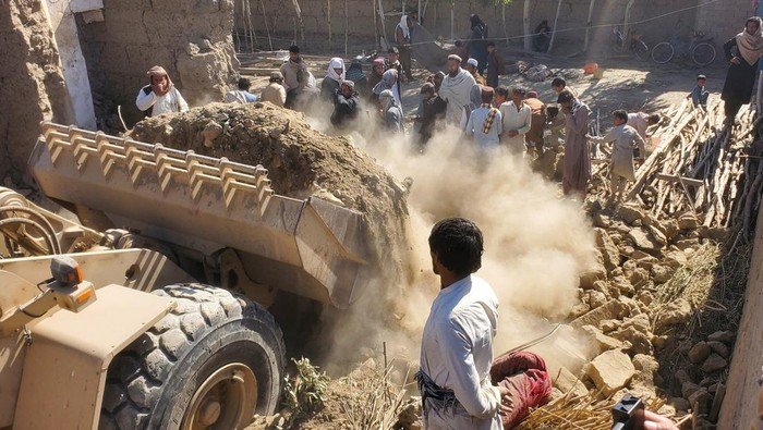 **Konflik Afghanistan-Pakistan Membara, China Mendorong Gencatan Senjata untuk Damai**